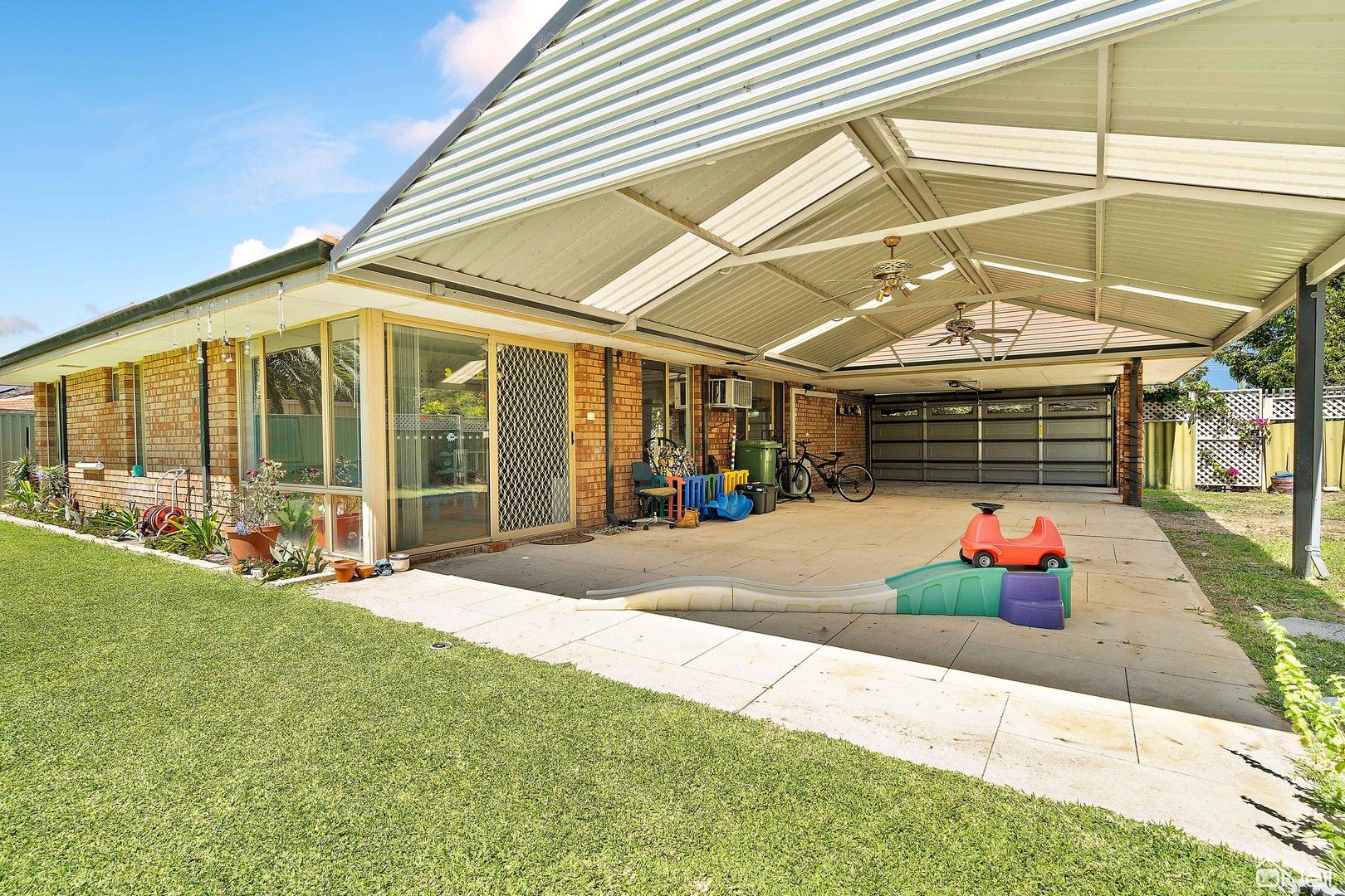 19 Seville Drive, Seville Grove WA 6112, Image 0