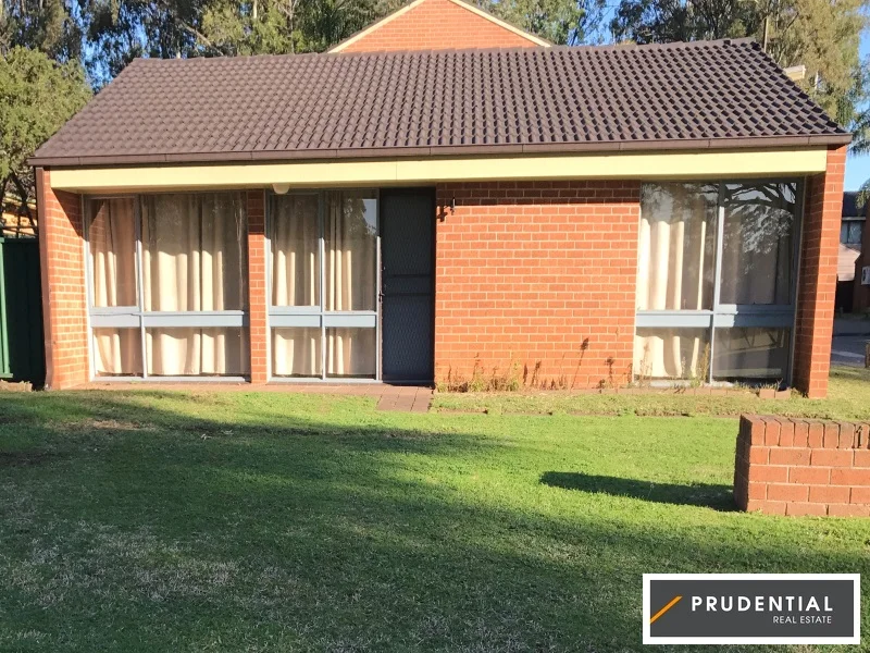 1/15-19 Fourth Avenue, Macquarie Fields NSW 2564