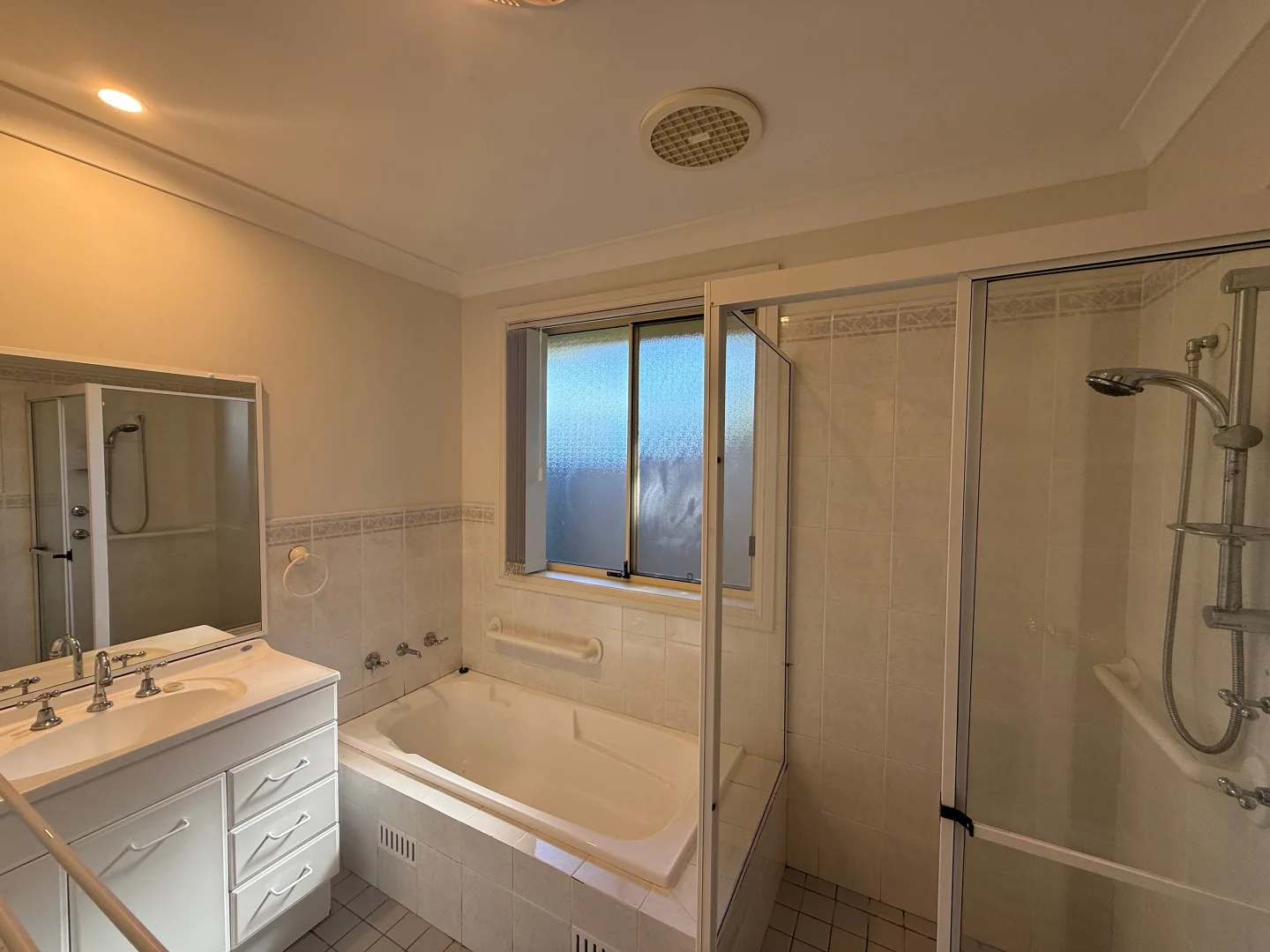 Additional image 10 of 2/10 Manuka Parade, Gorokan NSW 2263