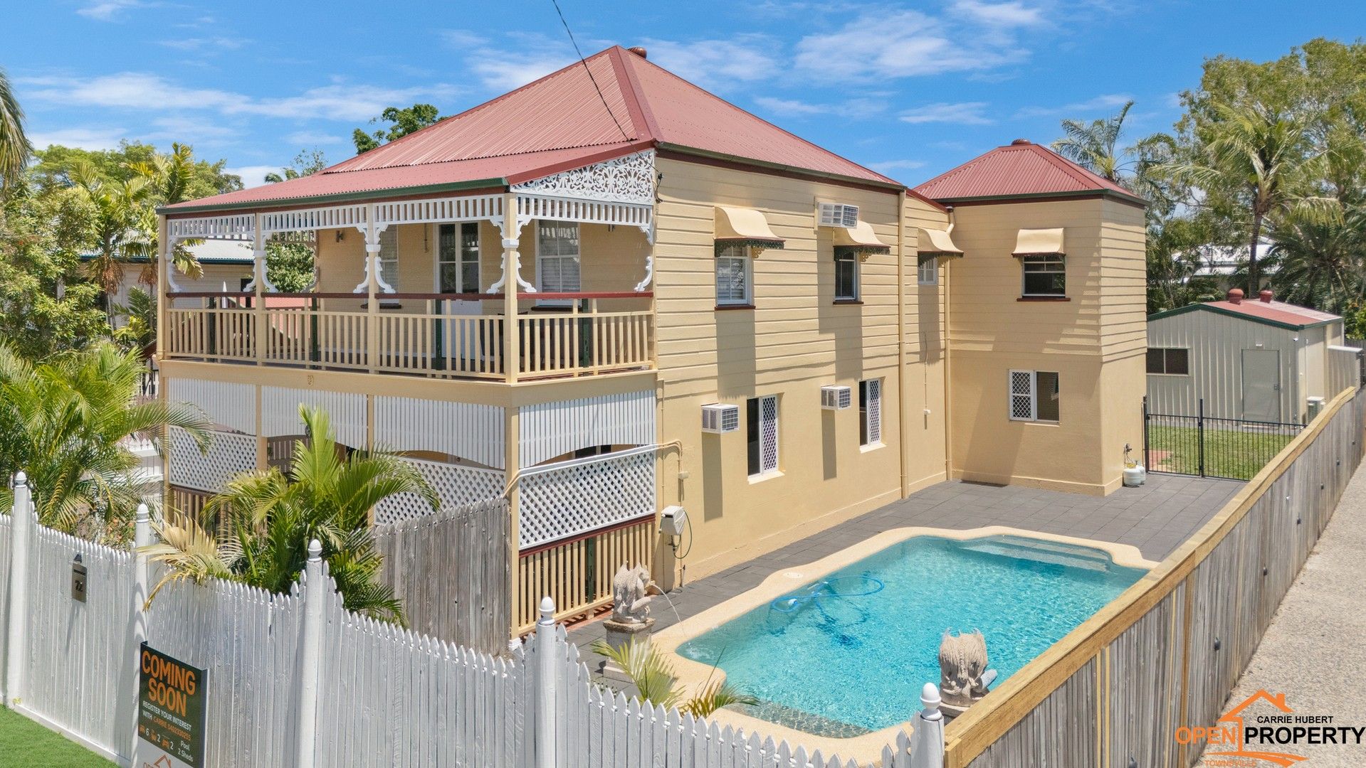 6 bedrooms House in 72 Norris St HERMIT PARK QLD, 4812