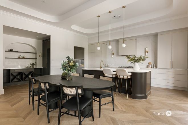 72 Arnold Street Holland Park 4121 - Image 4