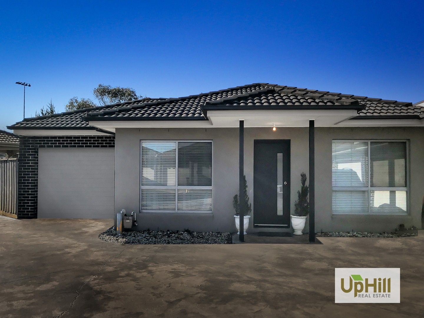 3 bedrooms Apartment / Unit / Flat in 2/7-8 Roseville Court BERWICK VIC, 3806