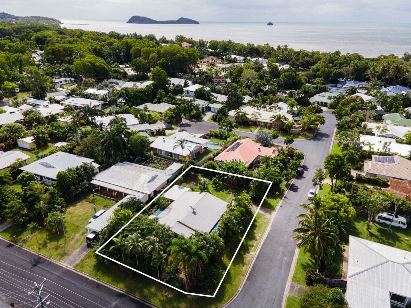 24 Saxon Street, Clifton Beach QLD 4879, Image 2