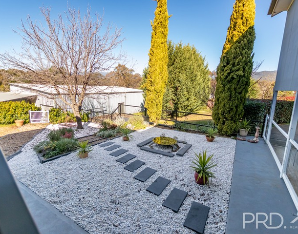 8 Bundara Crescent, Tumut NSW 2720