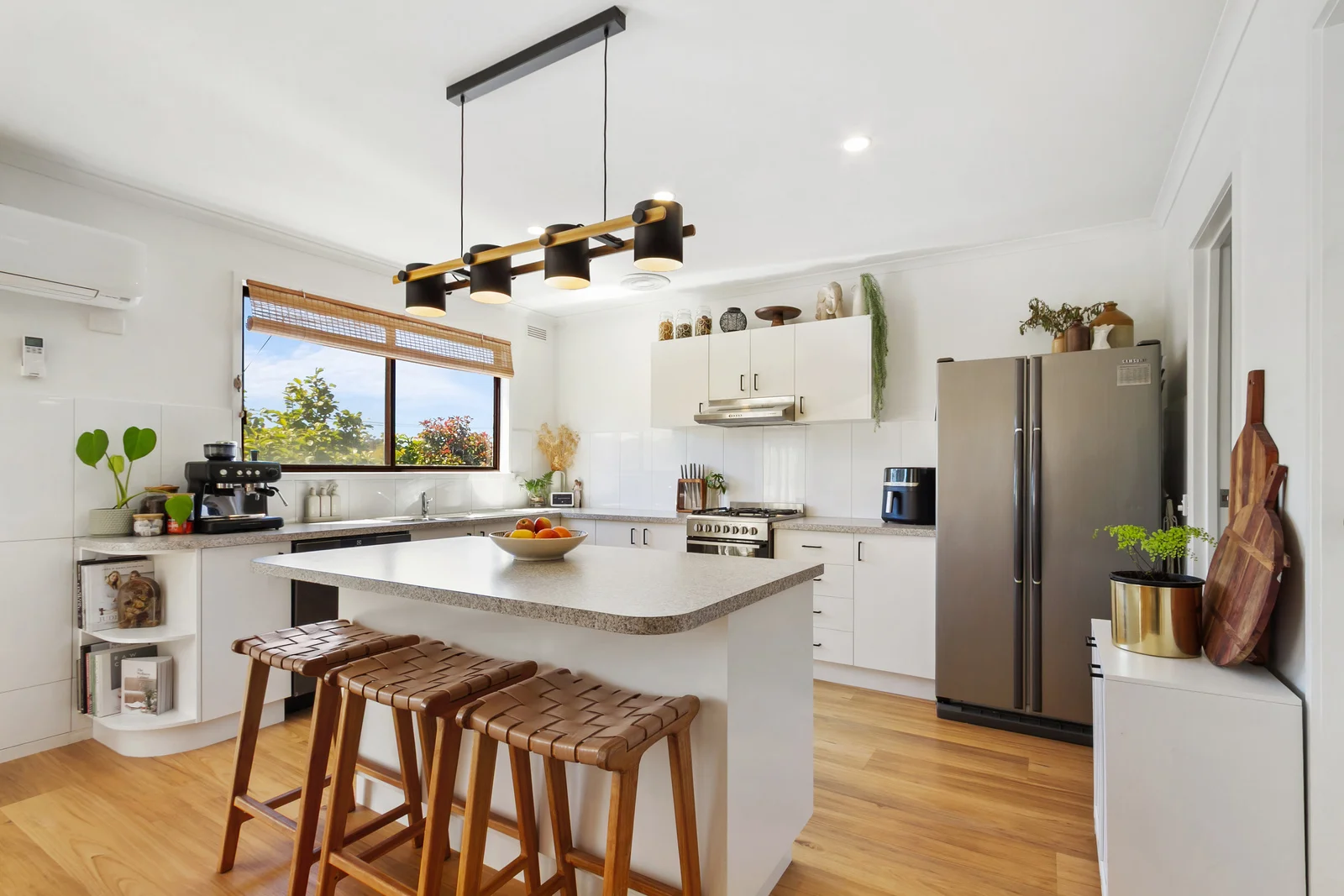 Additional image 8 of 19 West Cres, Lakes Entrance VIC 3909