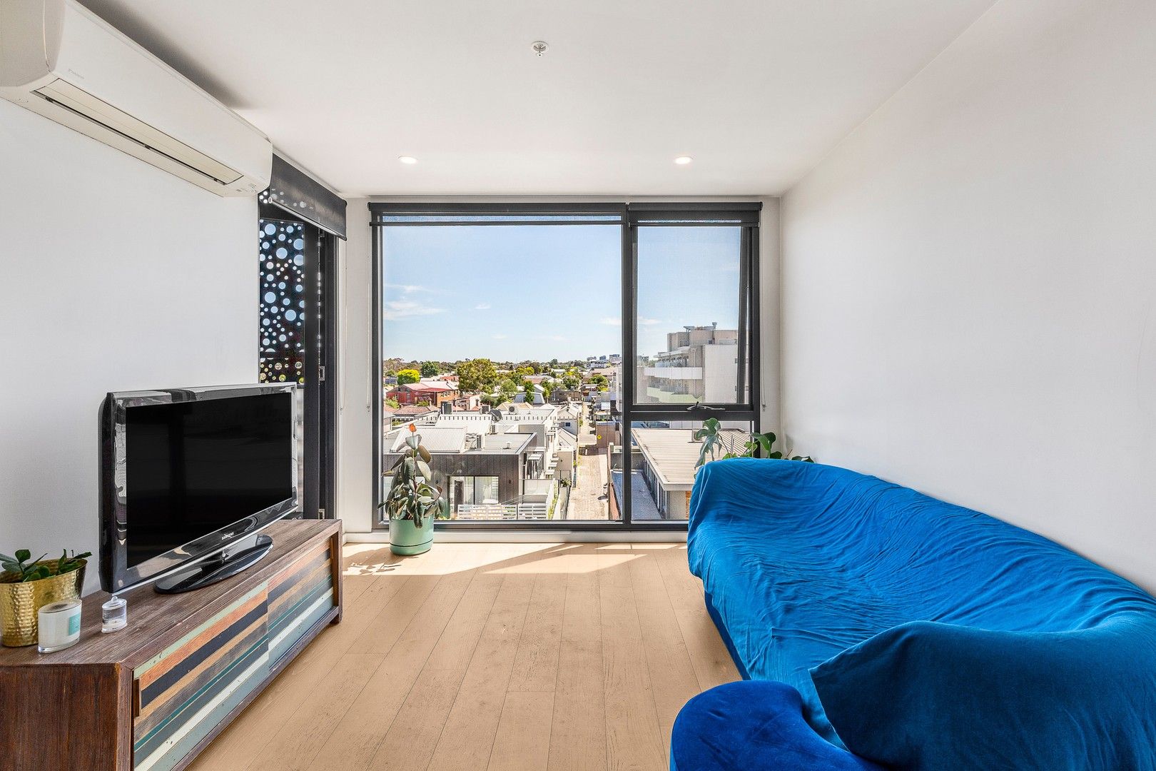 2 bedrooms Apartment / Unit / Flat in 412/5 Beavers Road NORTHCOTE VIC, 3070