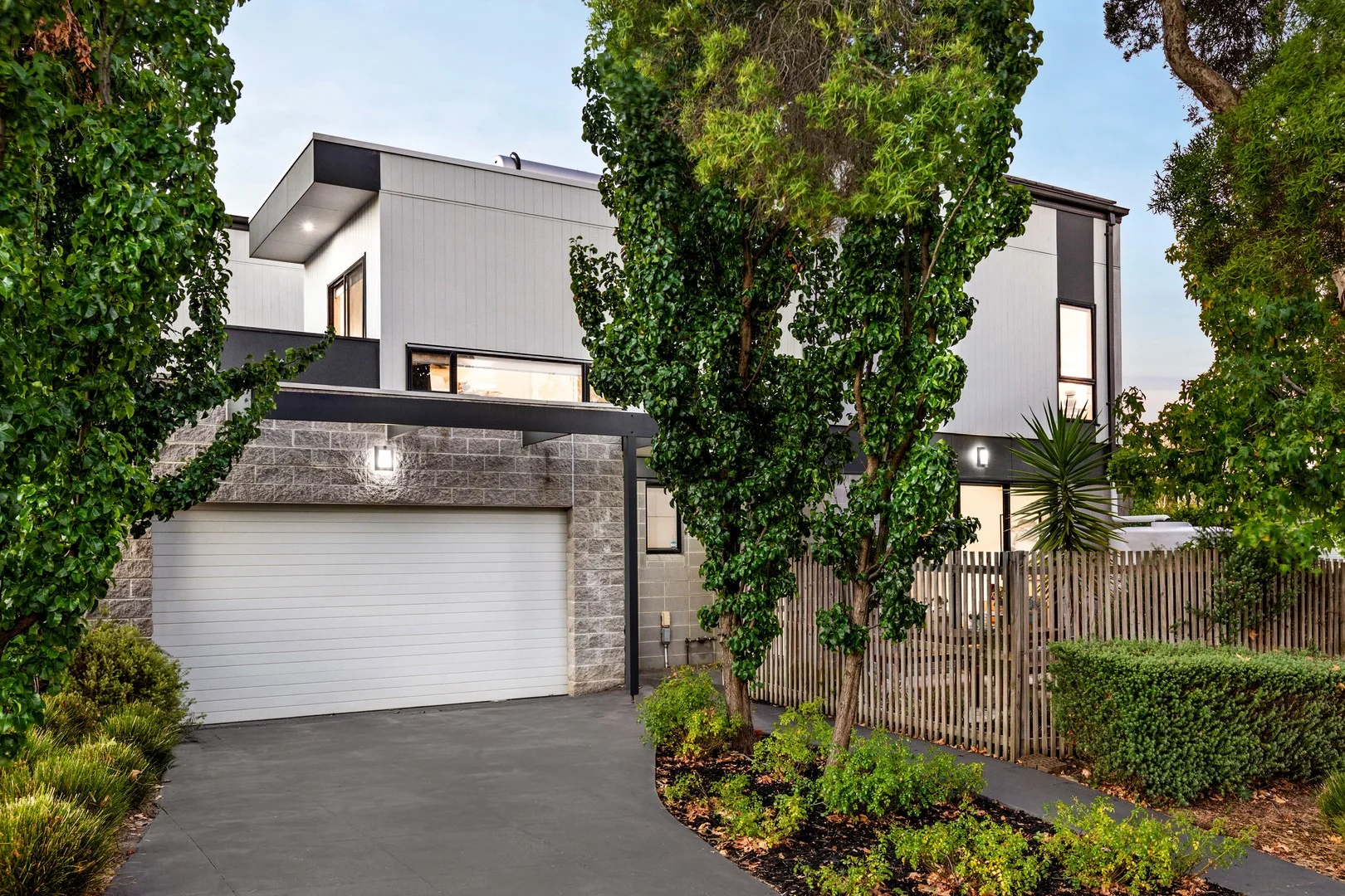 8/5 Yunki Court, Ashwood VIC 3147