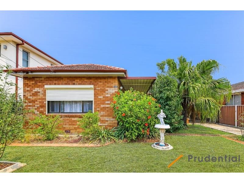 5 bedrooms House in 13 Roslyn Street LIVERPOOL NSW, 2170