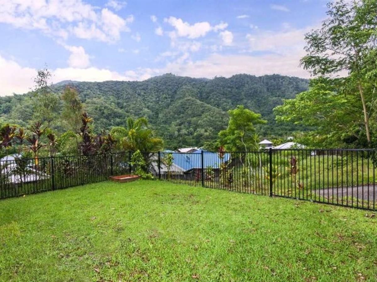 23 William Hickey Street, Redlynch QLD 4870, Image 2