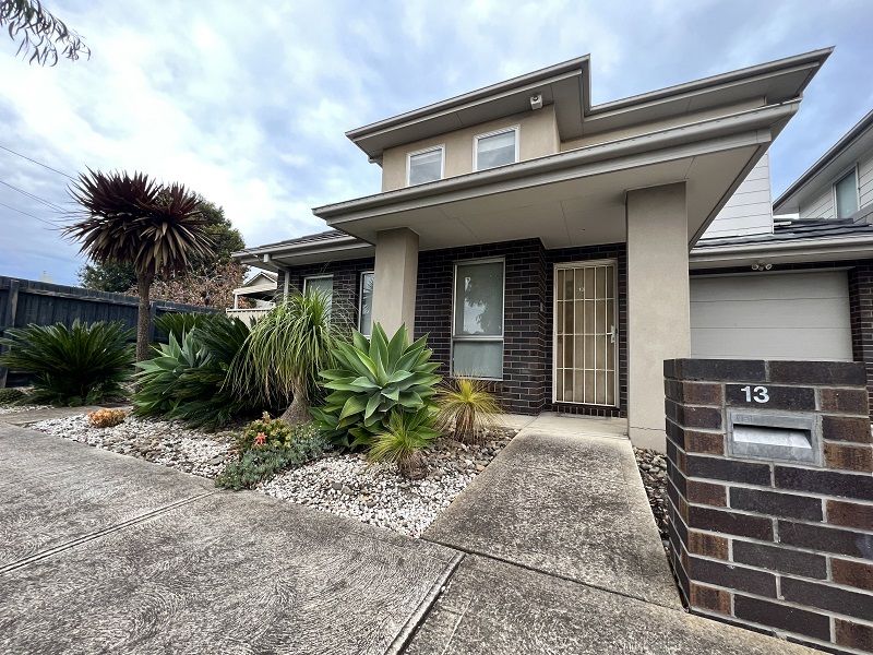 2 bedrooms Townhouse in 13 Rowan Street GLENROY VIC, 3046