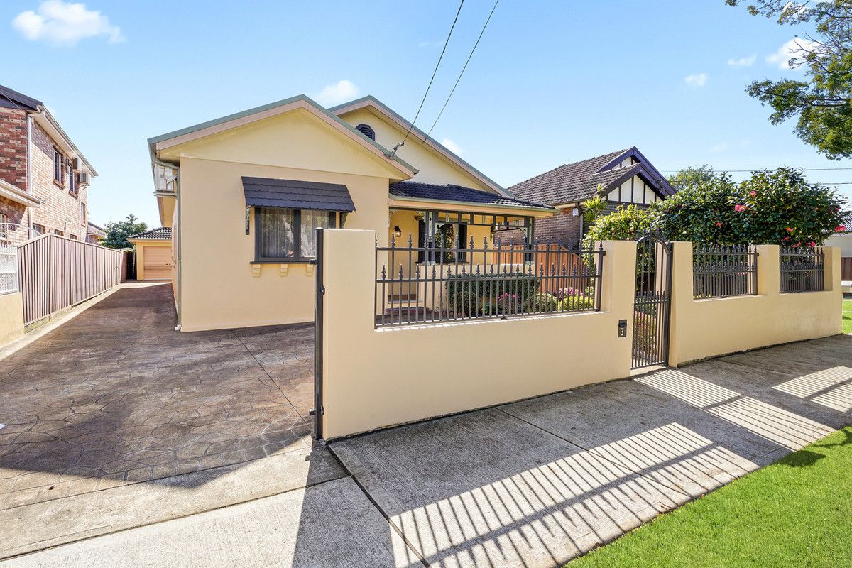 3 bedrooms House in 3 Yandarlo Street CROYDON PARK NSW, 2133