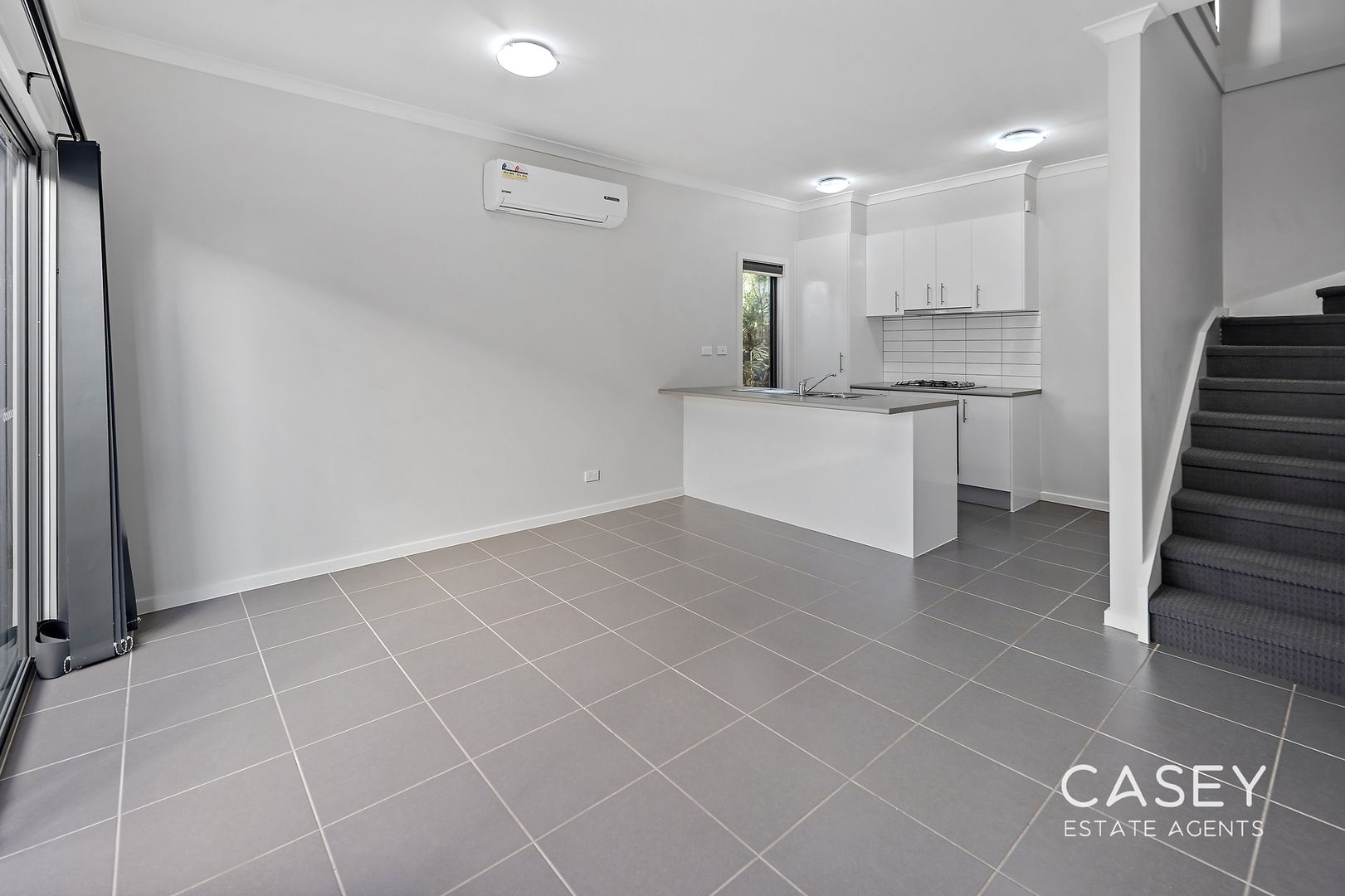 2a Burchill Avenue, Cranbourne East VIC 3977, Image 1