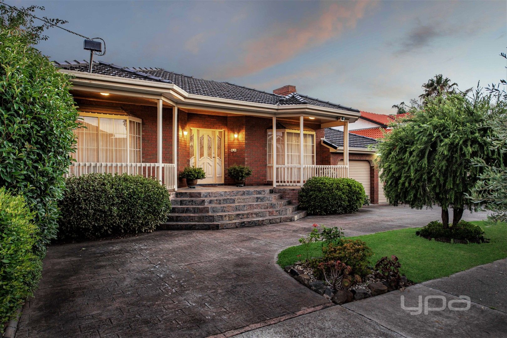 4 bedrooms House in 4 Everingham Court GREENVALE VIC, 3059