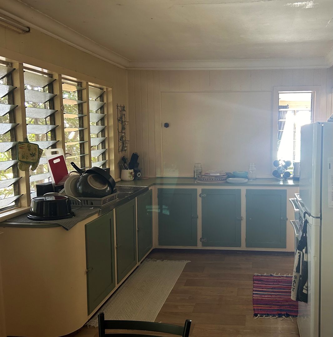 2/304 Torquay Terrace, Torquay QLD 4655 Apartment For Rent 330