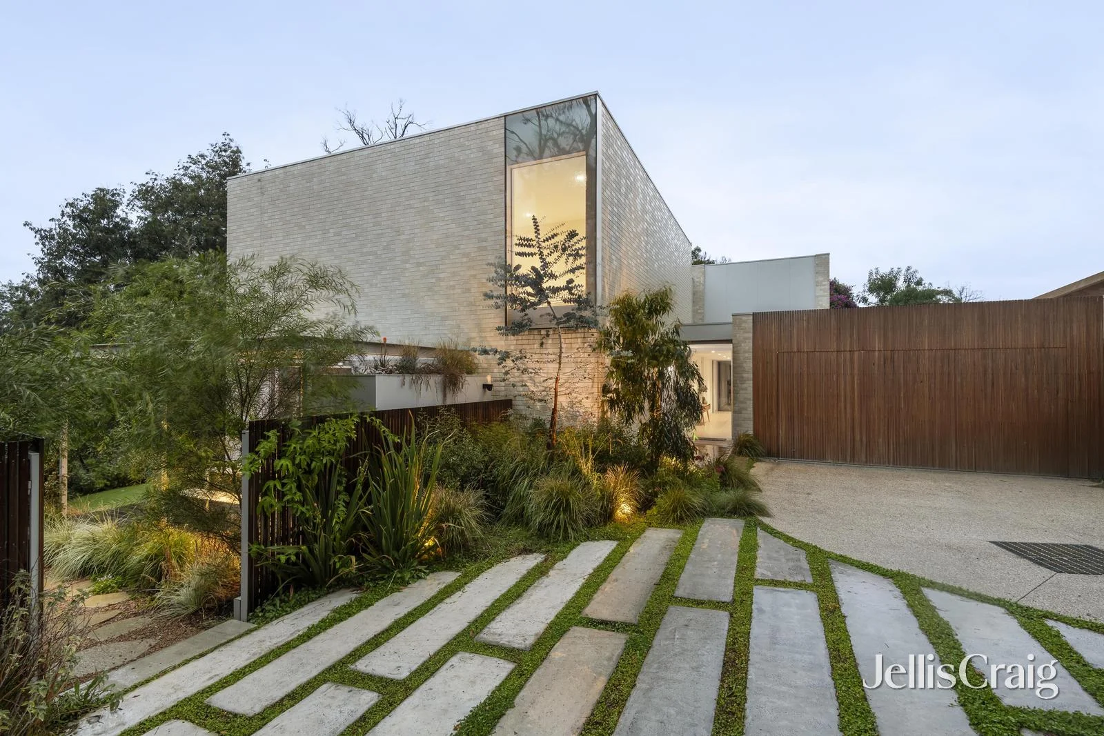 Additional image 31 of 7 Vasey Concourse, Croydon VIC 3136