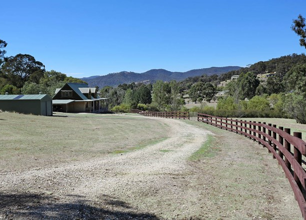 63 Alford Avenue, Eildon VIC 3713