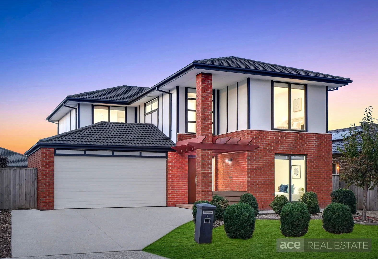 8 Moorhen Boulevard, Williams Landing VIC 3027
