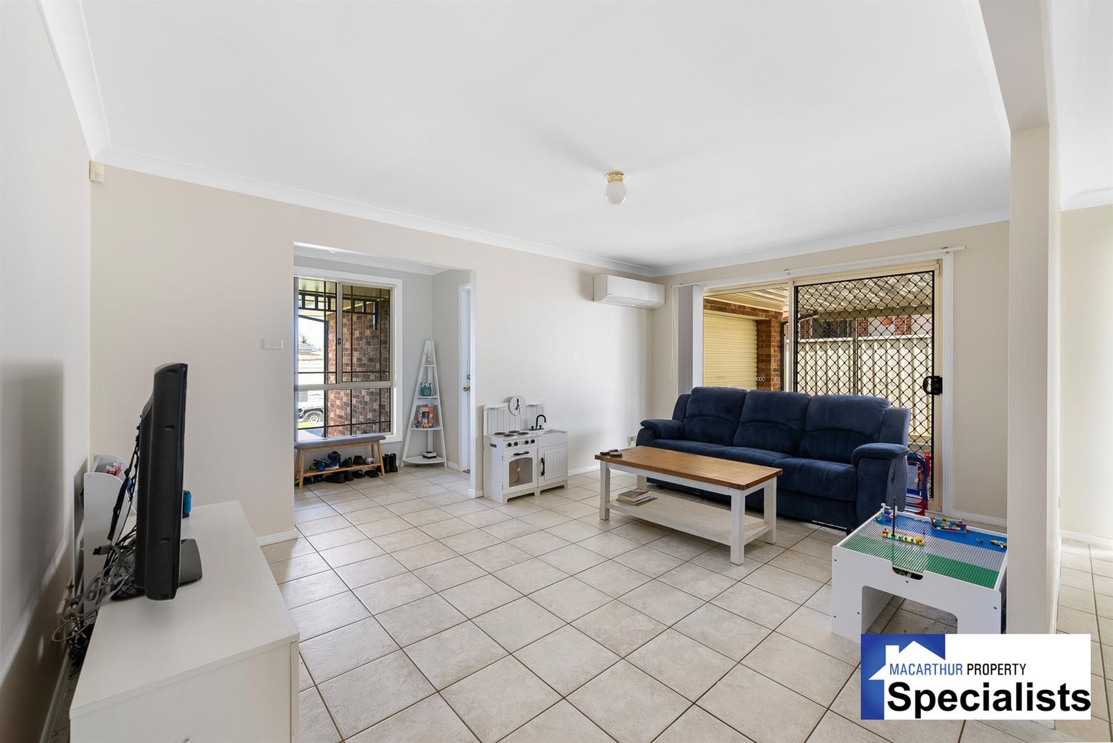 12 Anderson Street, St Helens Park NSW 2560, Image 2