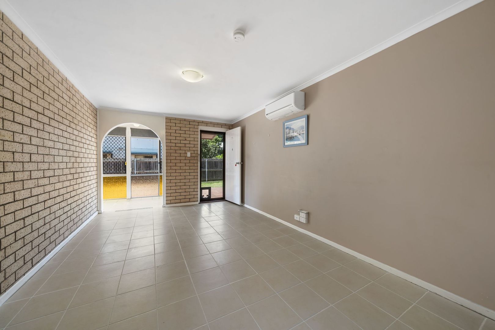 1/22 Wallace Street, Newtown QLD 4350, Image 2