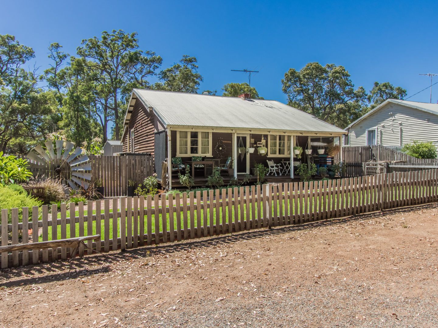 10 Staff Street, Jarrahdale WA 6124, Image 1