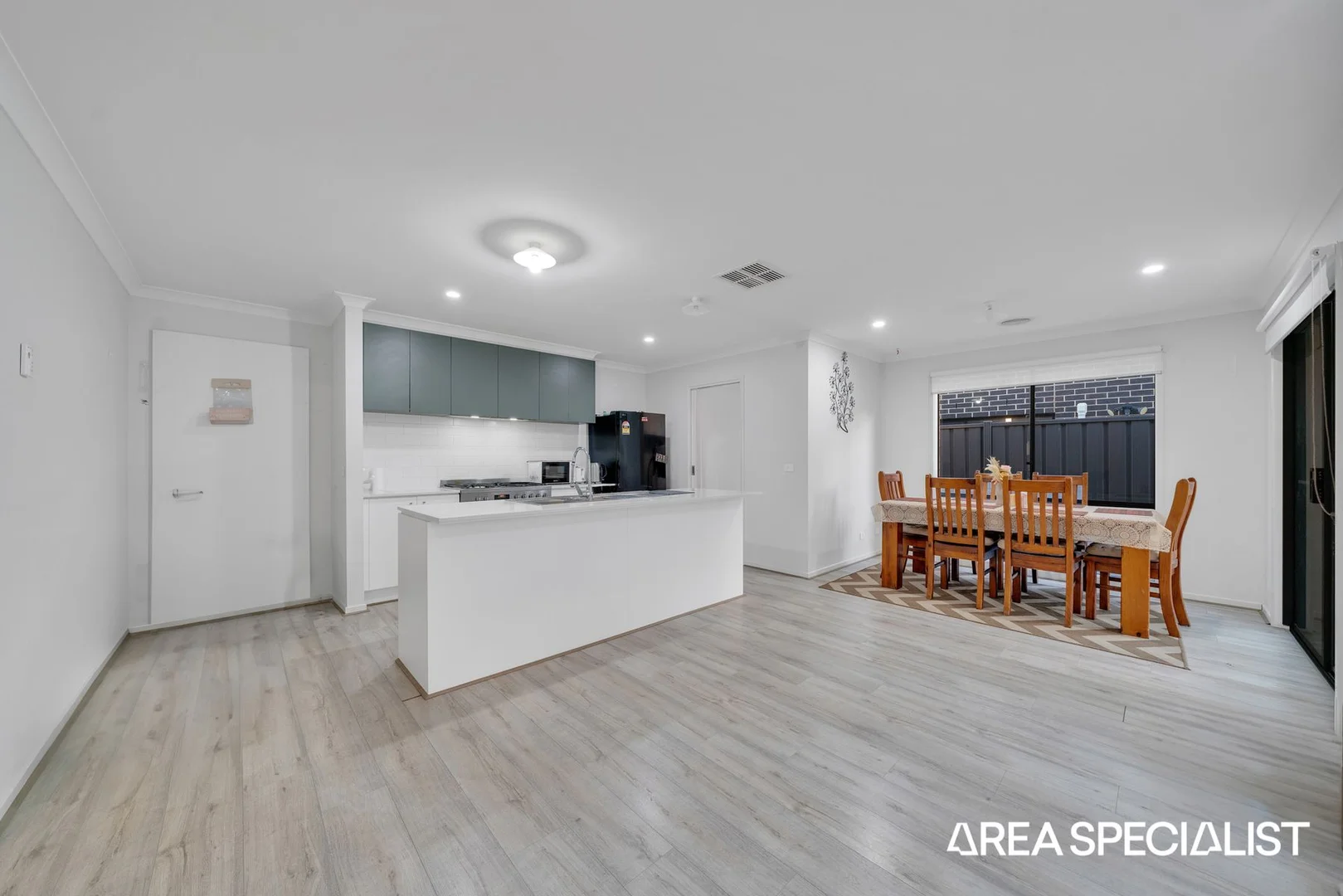 Additional image 3 of 2/4 Dorset Grove, Truganina VIC 3029