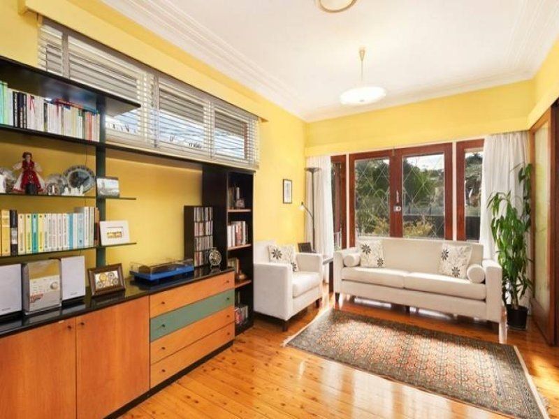 4 bedrooms House in 26 Glenayr Avenue WEST RYDE NSW, 2114