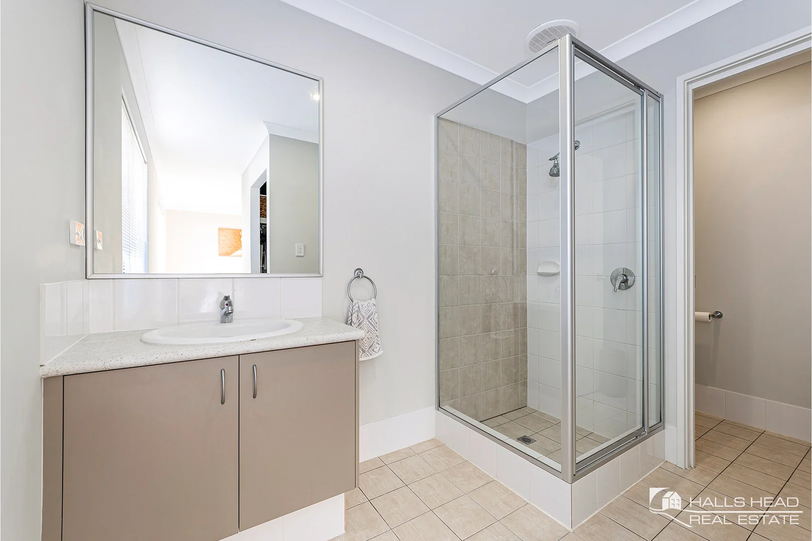 Additional image 18 of 7 Teneriffe Rise, Halls Head WA 6210