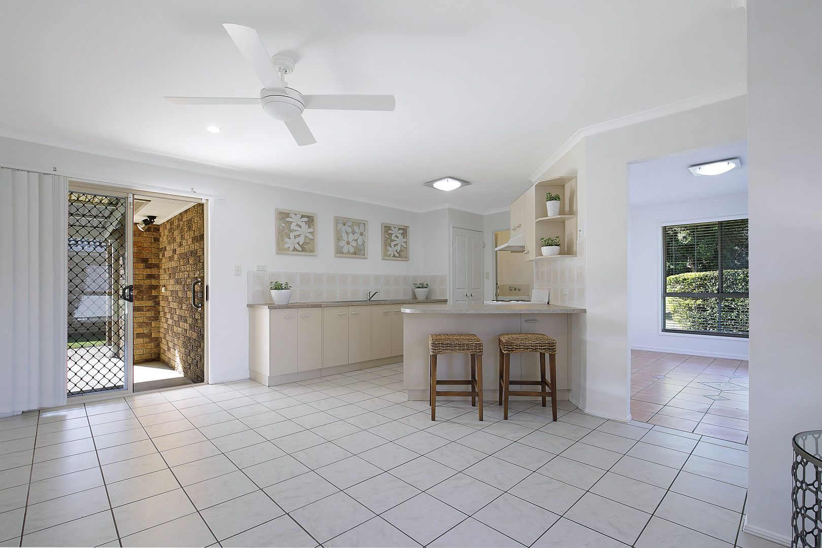 37 Manthey Crescent, Bray Park QLD 4500, Image 2