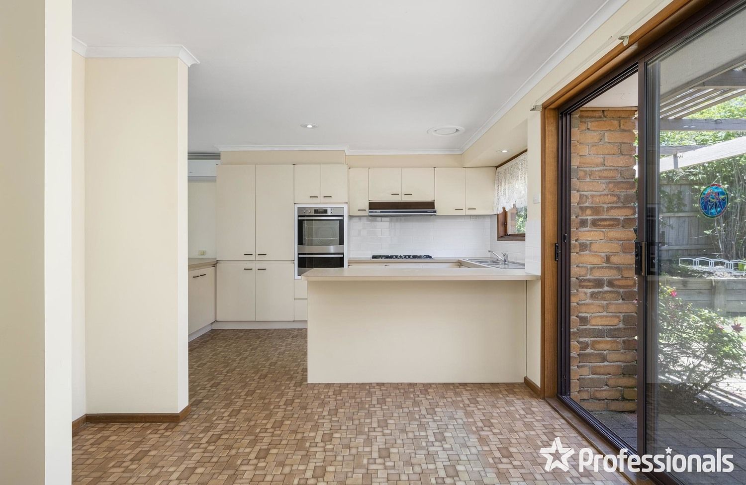 24 Lemongrove Crescent, Croydon Hills VIC 3136 House For Rent Domain