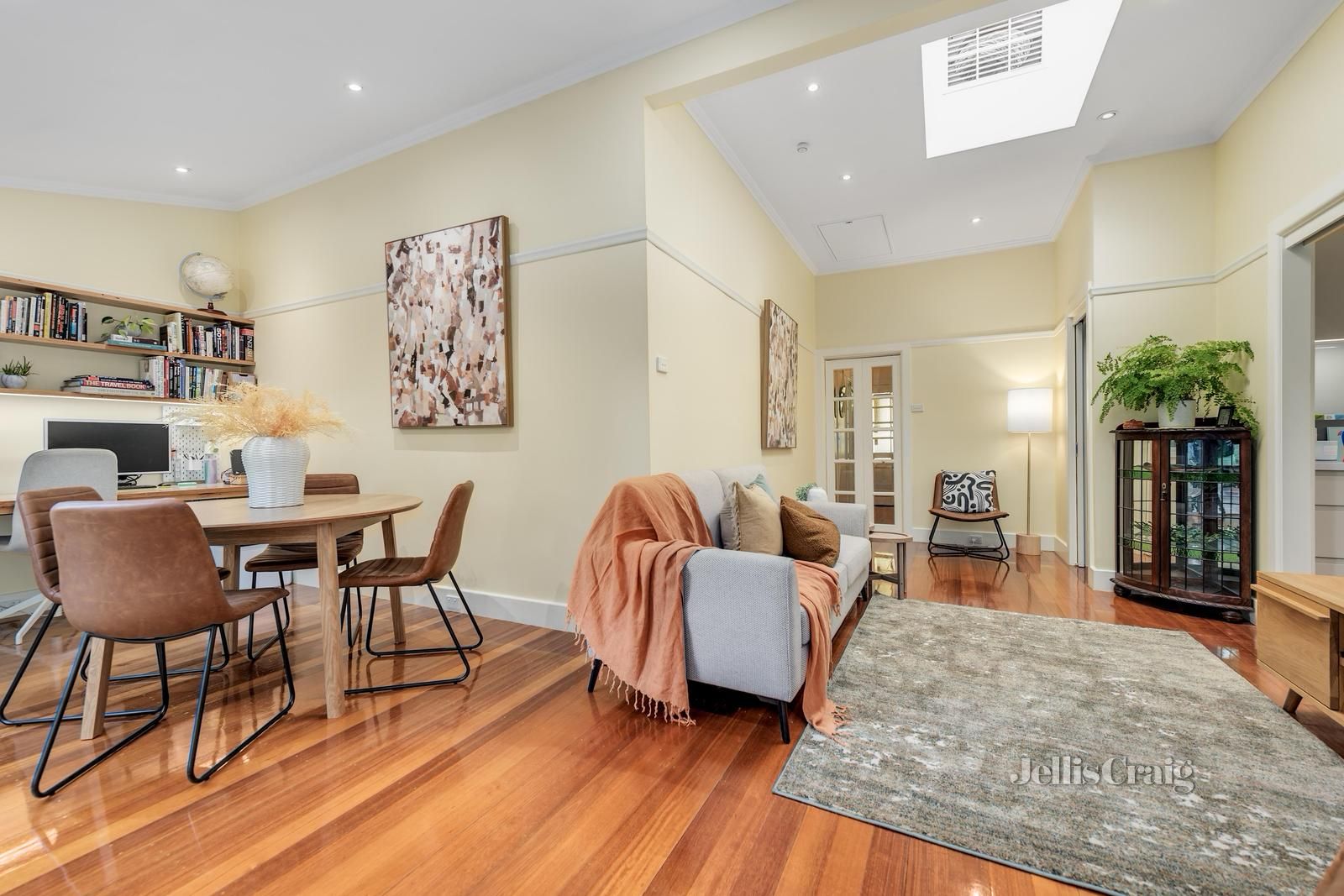 2 Filbert Street, Caulfield South VIC 3162, Image 2