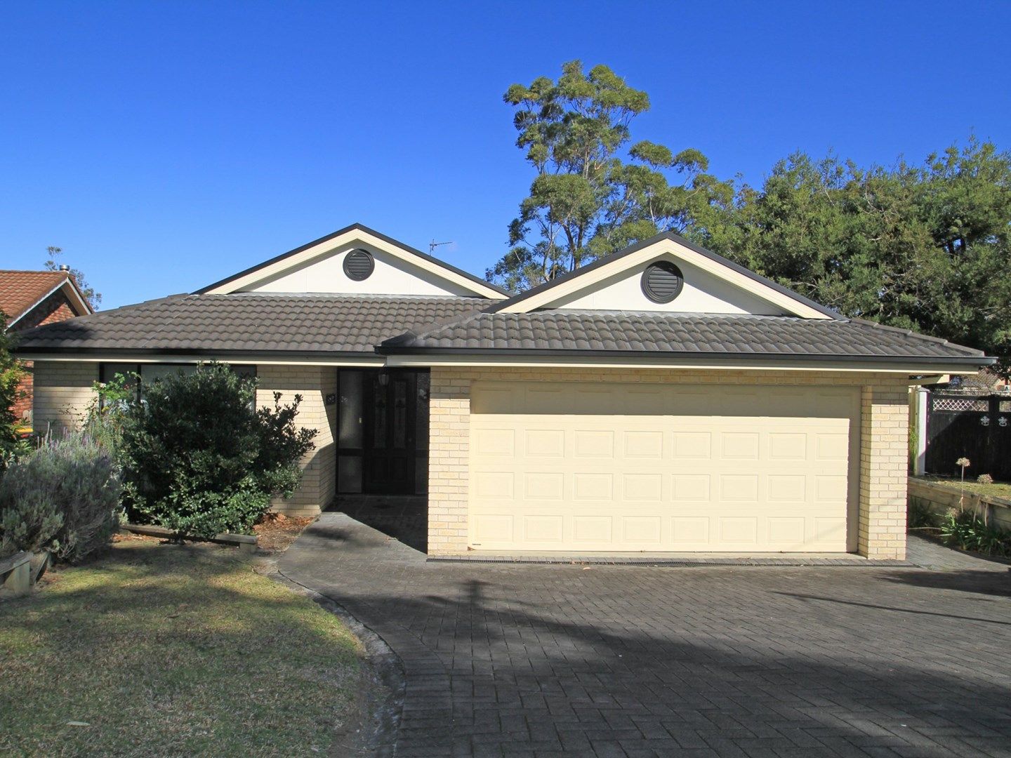 27 Inlet Avenue, Sussex Inlet NSW 2540, Image 0