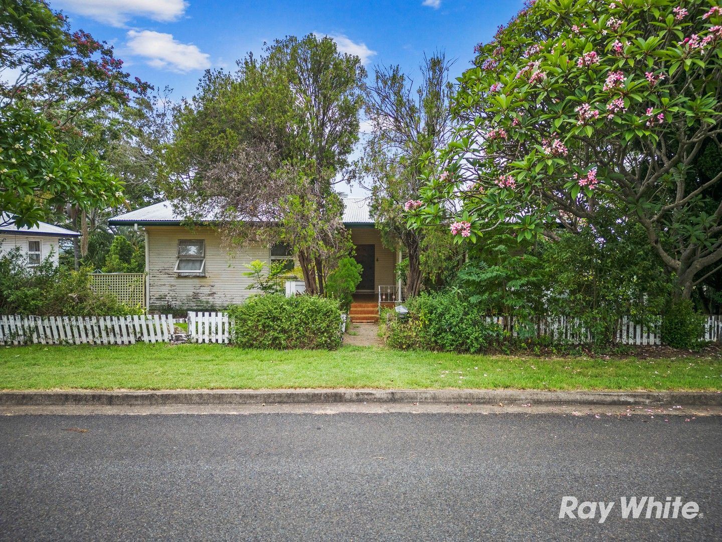 17 Blaxland Street, Eastern Heights QLD 4305, Image 0