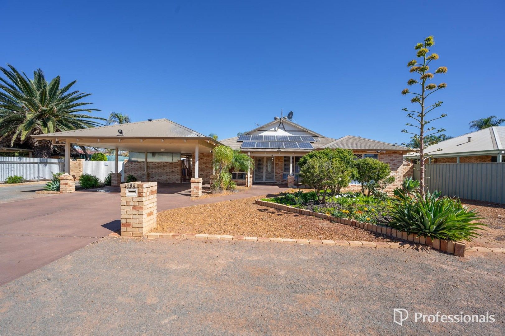 3 bedrooms House in 194 Davis Street VICTORY HEIGHTS WA, 6432