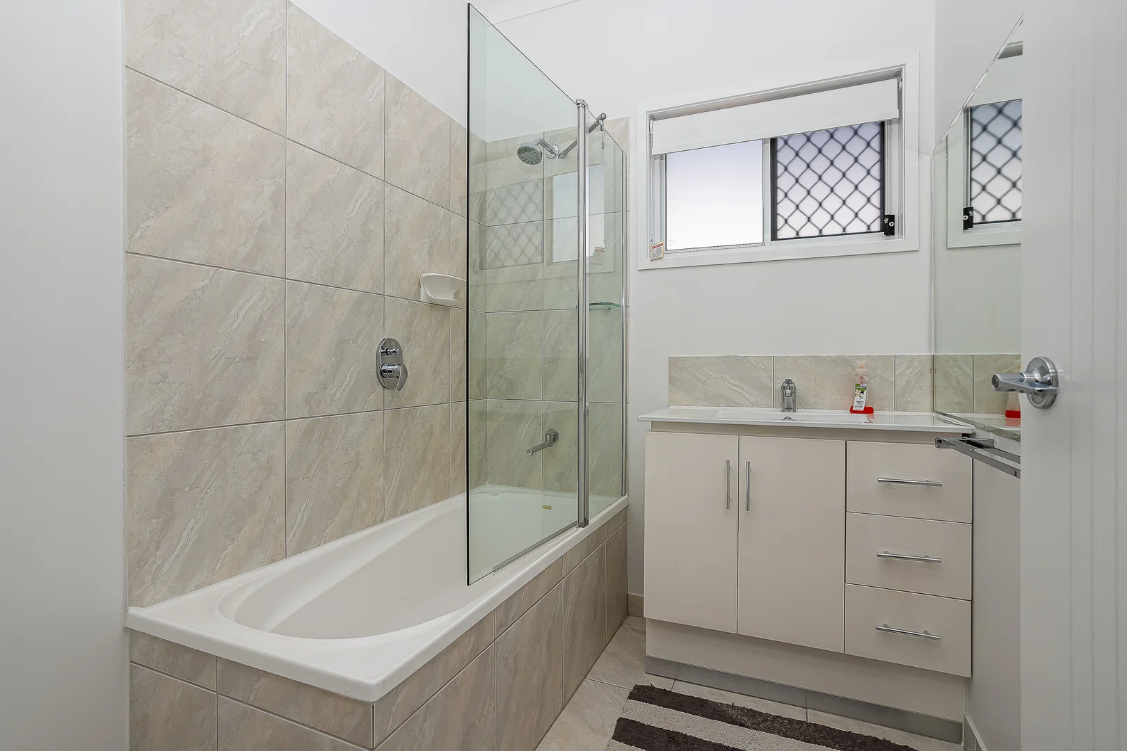 Additional image 31 of 60 Gayundah Esplanade, Woody Point QLD 4019