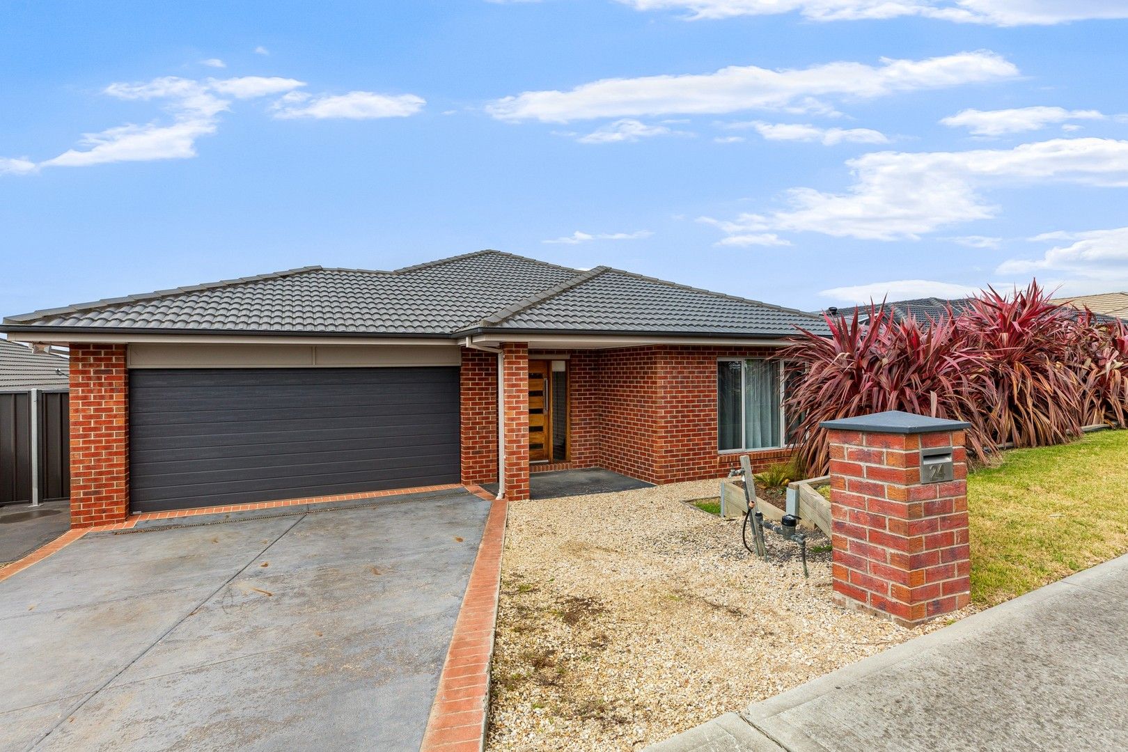 24 Tasman Road, Gisborne VIC 3437 House For Rent 700 Domain