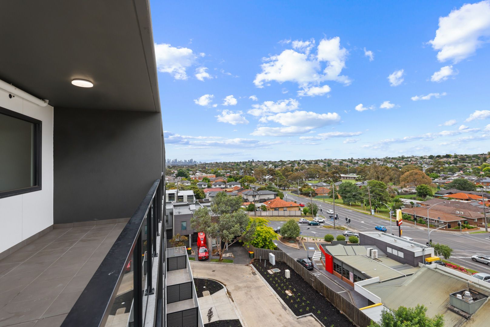 2 bedrooms Apartment / Unit / Flat in 410/2 Bailey Cres OAK PARK VIC, 3046
