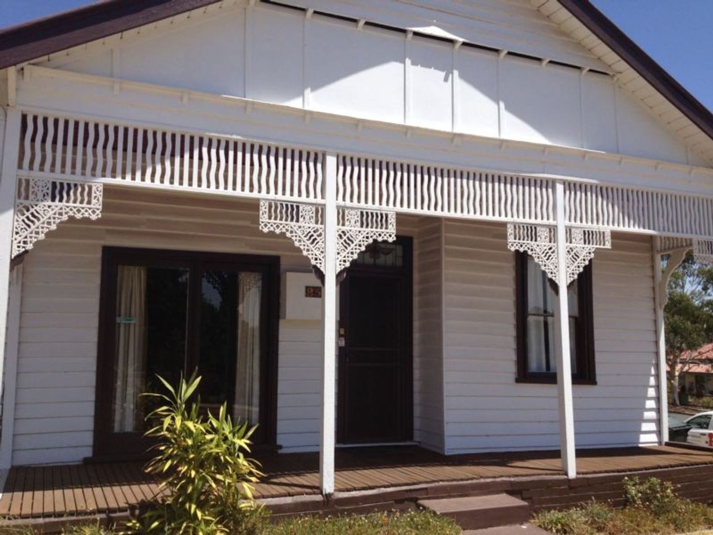 85 Honeysuckle Street Bendigo Vic 3550 House For Rent 270 Domain