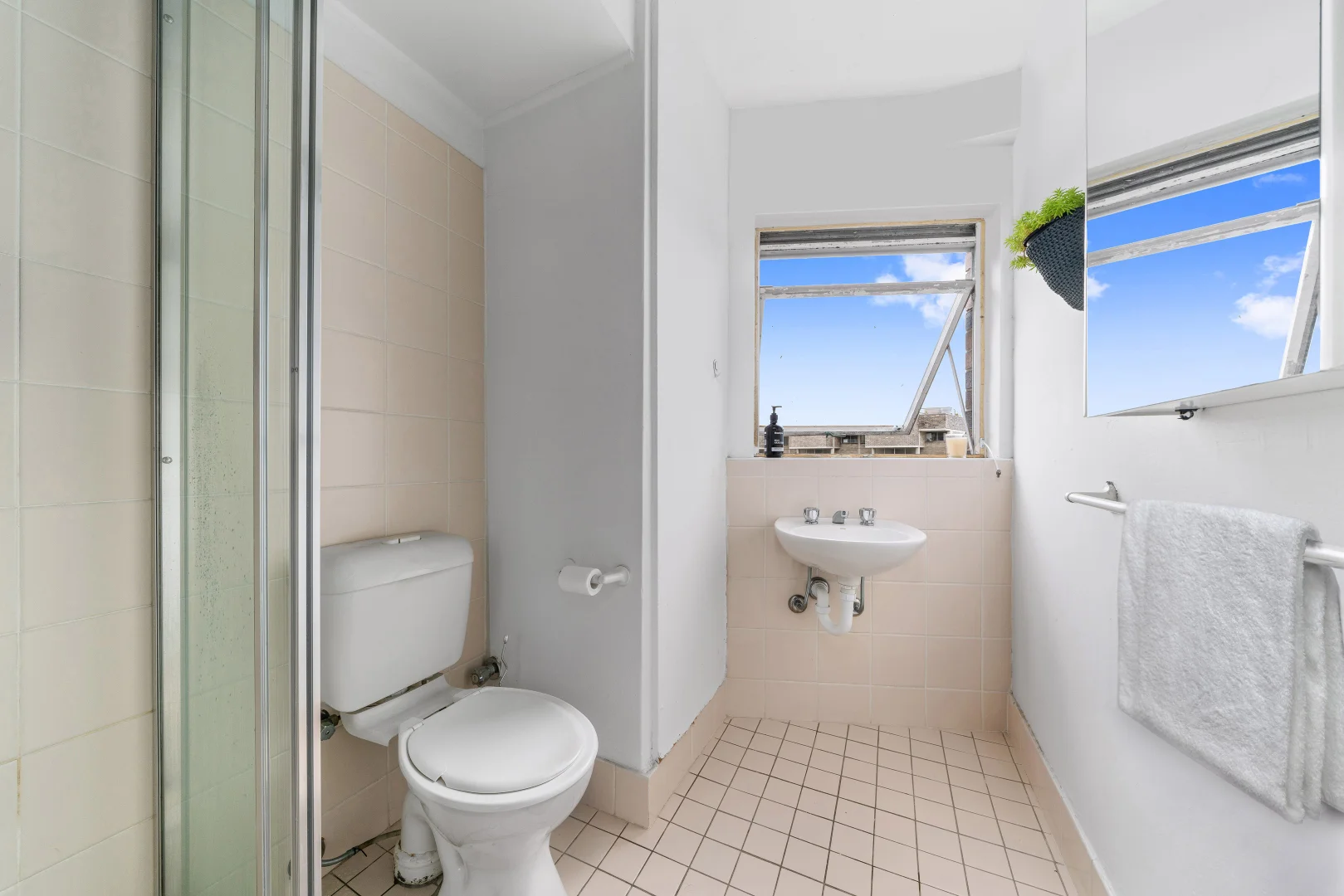 Additional image 5 of 54/68 Roslyn Gardens, Elizabeth Bay NSW 2011