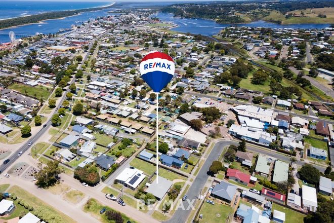 Picture of 1/21 Whiters Street, LAKES ENTRANCE VIC 3909