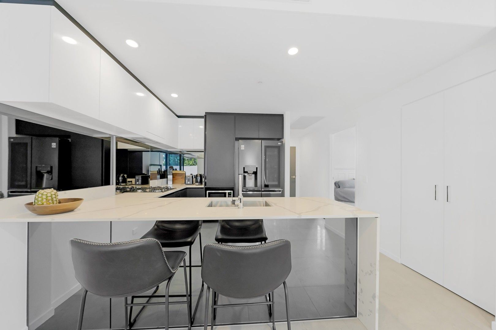 2 bedrooms House in 5107/5 Harbour Side Court BIGGERA WATERS QLD, 4216