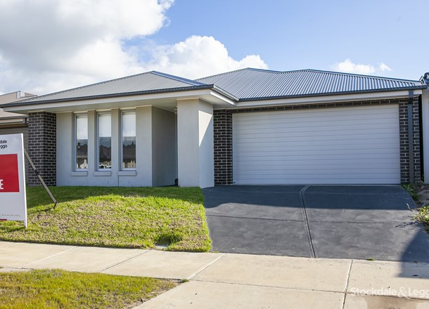 24 Fortitude Circuit, Clyde VIC 3978