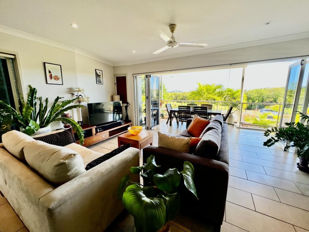 3 bedrooms Apartment / Unit / Flat in 1/108 The Esplanade BELGIAN GARDENS QLD, 4810