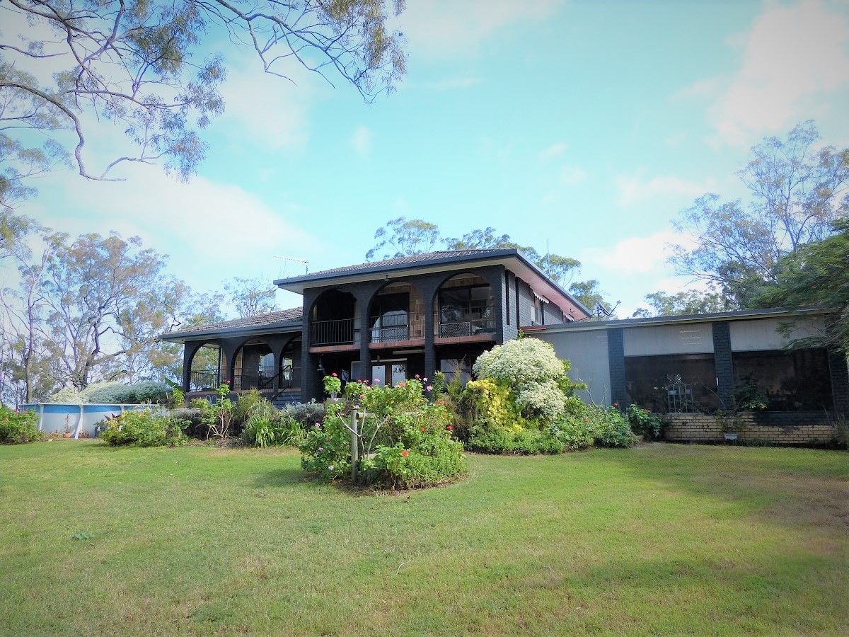 4 bedrooms House in 15 Crest ct ESK QLD, 4312