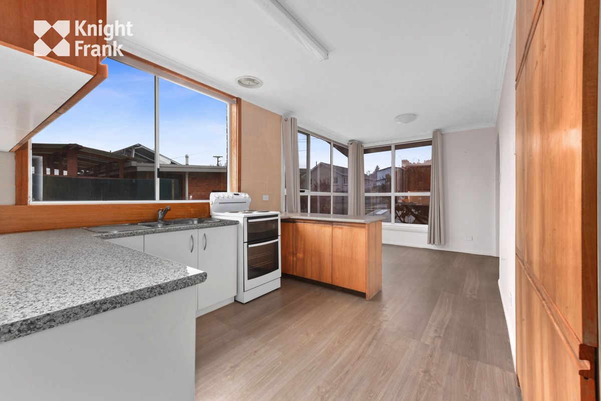 3 bedrooms House in 9 Helenwood Grove NEWNHAM TAS, 7248