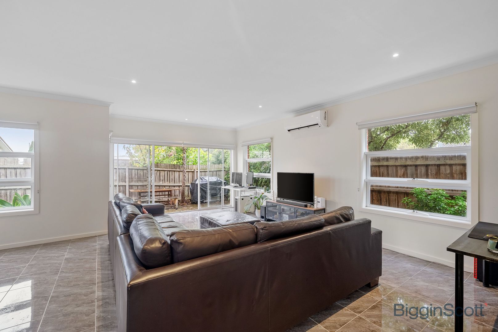 2/17 Cremorne Street, Braybrook VIC 3019, Image 2