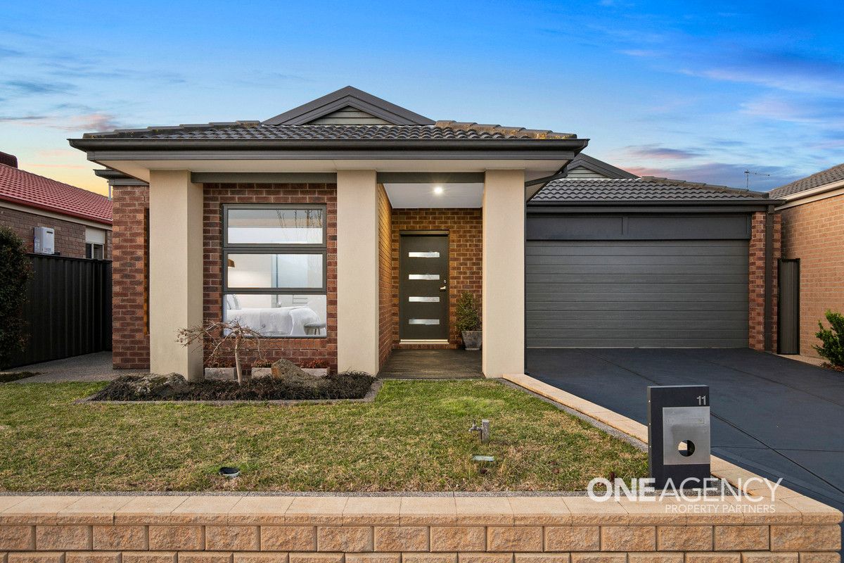 4 bedrooms House in 11 Shield Road POINT COOK VIC, 3030
