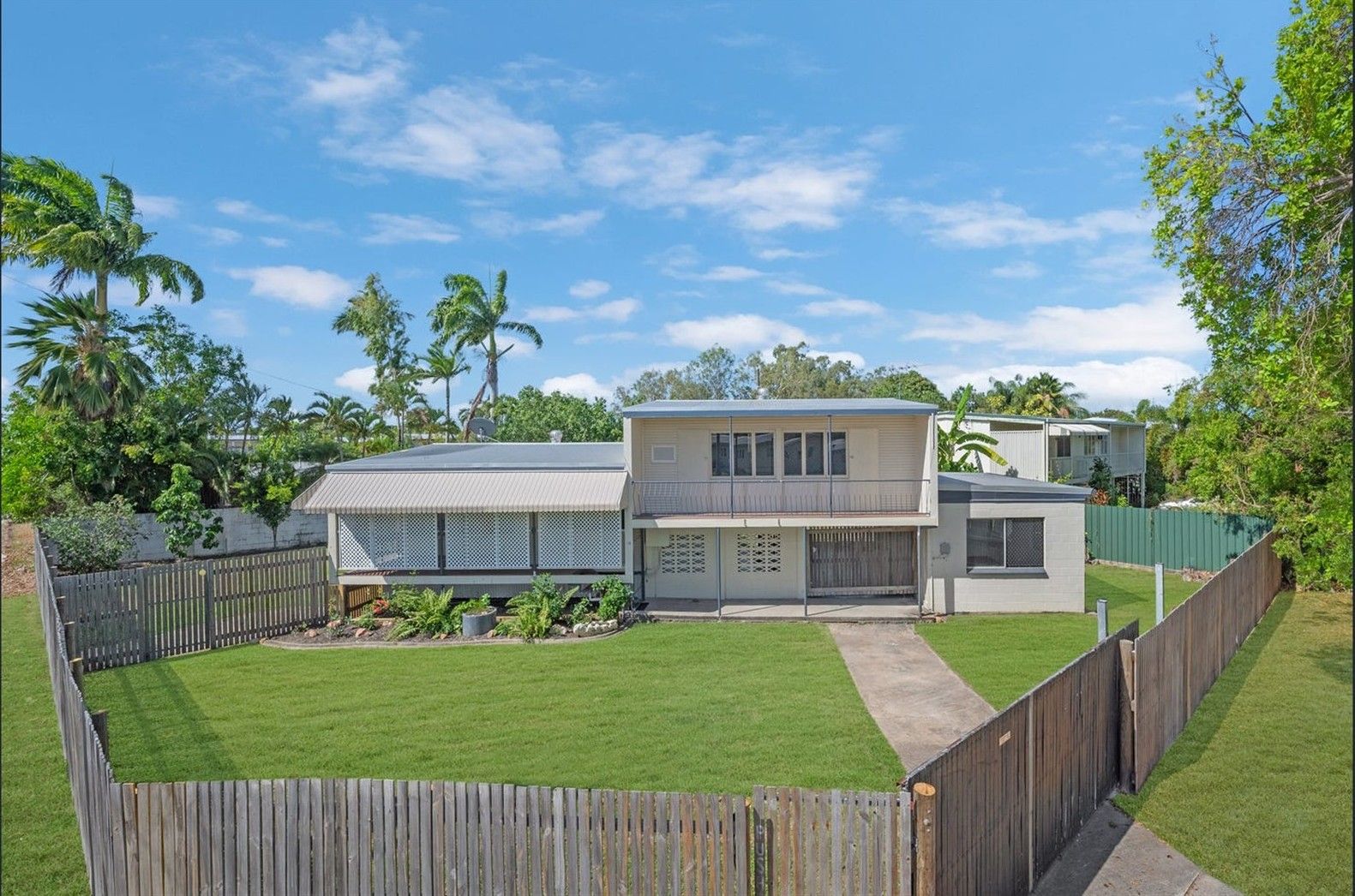 4 bedrooms House in 19 Lindeman Avenue CRANBROOK QLD, 4814