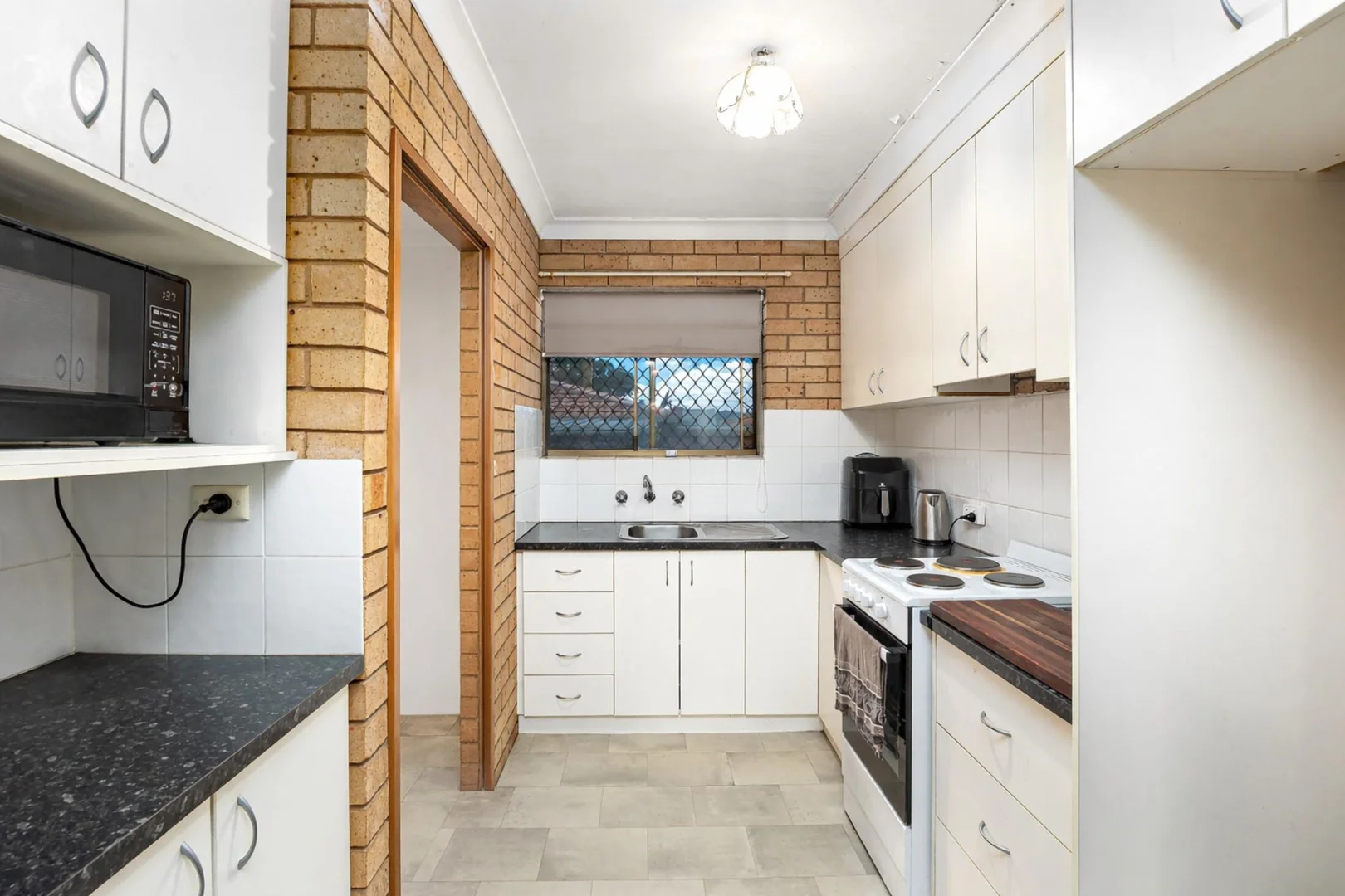 Additional image 3 of 1/36 Ashmont Avenue, Ashmont NSW 2650