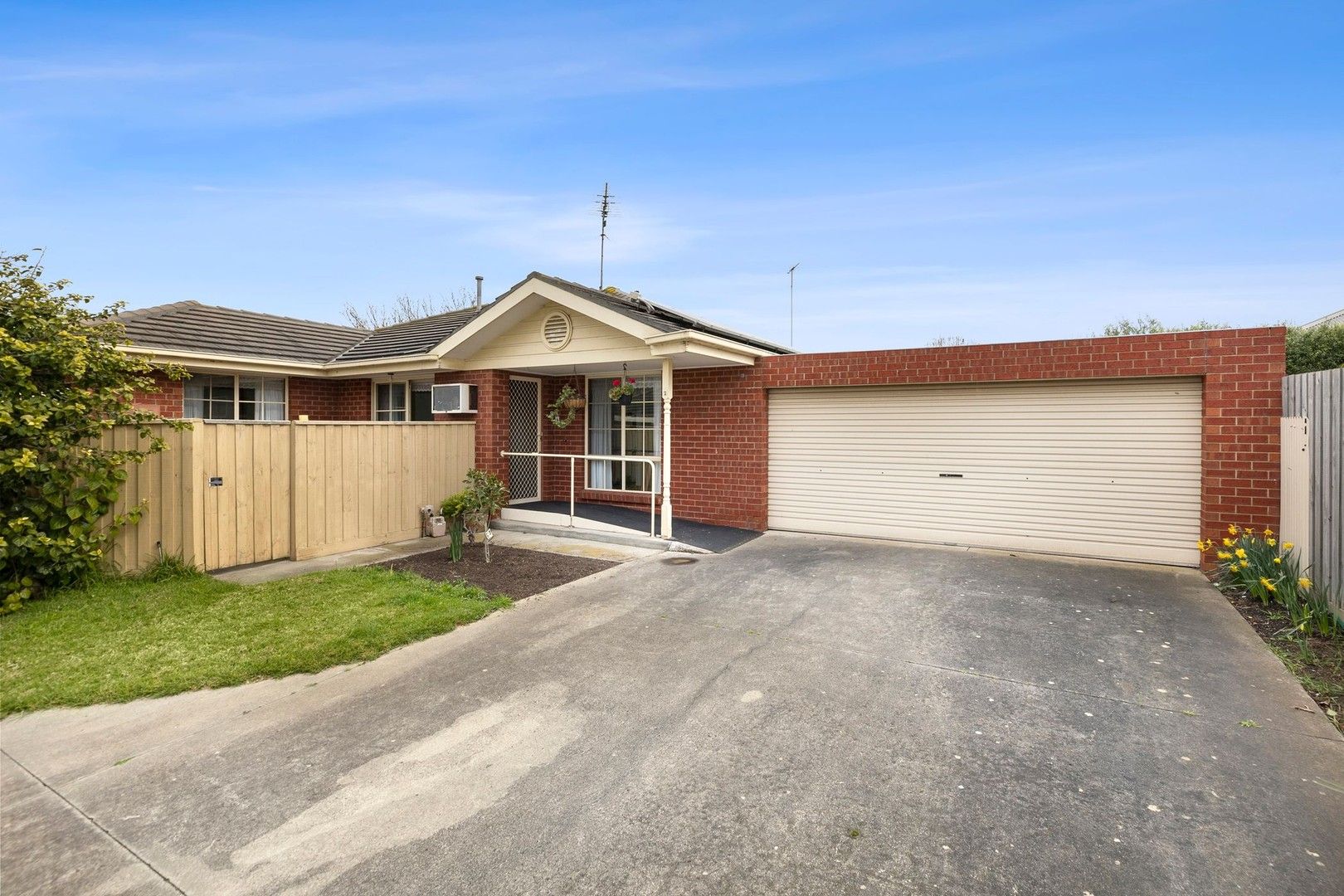 2/140 South Valley Road, Highton VIC 3216, Image 0