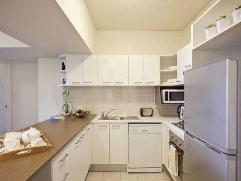 3 bedrooms Apartment / Unit / Flat in 2503/111 Lindfield Rd HELENSVALE QLD, 4212